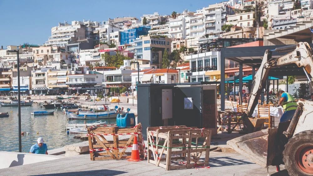 Δέκα μήνες μετά, τα έργα δεν έχουν ολοκληρωθεί ακόμα © Λεωνίδας Τούμπανος