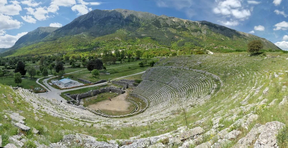 Ανταπόκριση απ' την Ήπειρο: Τα πέντε αρχαία θέατρα συνδέονται και γίνονται πρεσβευτές του τουρισμού - εικόνα 2