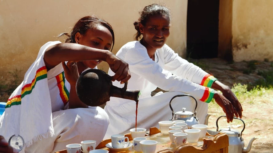 Δεμένη με την ιστορία του καφέ είναι η Αιθιοπία, αφού εδώ παρατηρήθηκε για πρώτη φορά η επίδρασή του.