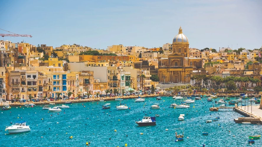 Η θέα της Msida της Βαλέτα από τη θάλασσα ©shutterstock.com