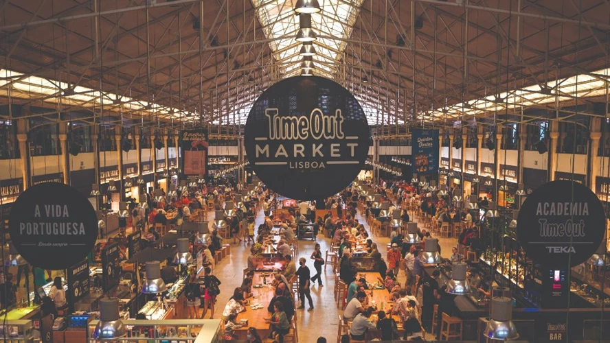 Το ντόπιο street food απογειώνεται στην αγορά «Time Out». © Shutterstock.com