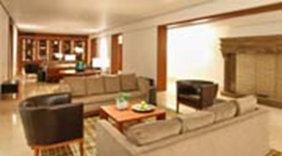 Άποψη του living room που έχουν οι σουίτες του ξενοδοχείου Aman Sveti Stefan