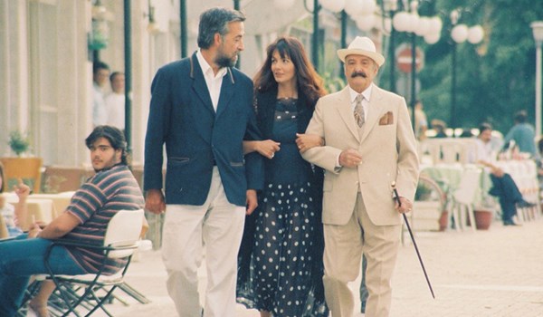 Παρακαλώ, Γυναίκες, μην Κλαίτε